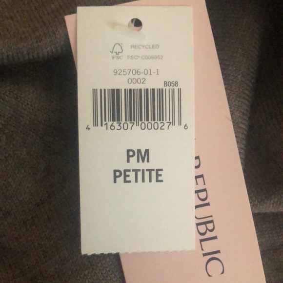 100% Merino Wool Banana Republic Sweater (US PM) - Picture 2 of 3